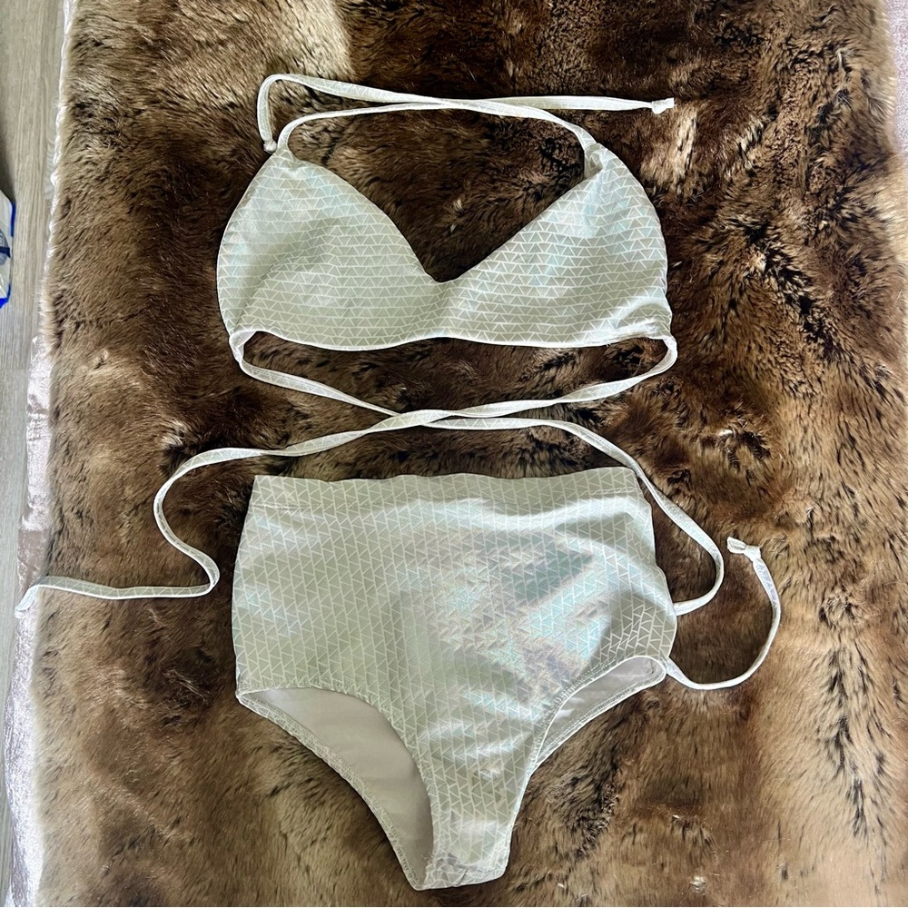 🚫SOLD🚫Freedom Raveware white and silver festival bikini set top M bottoms S🚫SOLD